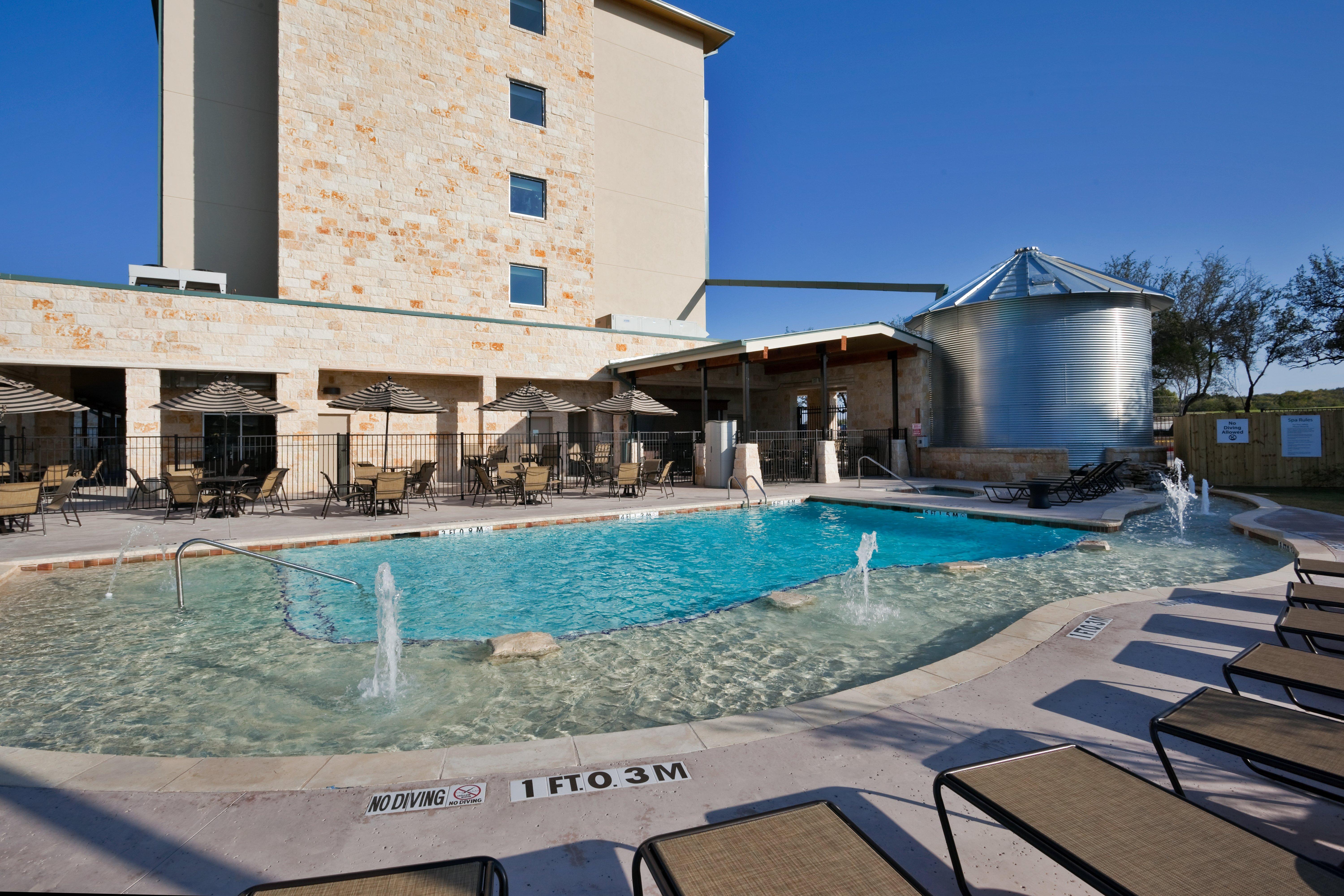 Holiday Inn San Antonio Northwest- Seaworld Area, An Ihg Hotel Exterior photo